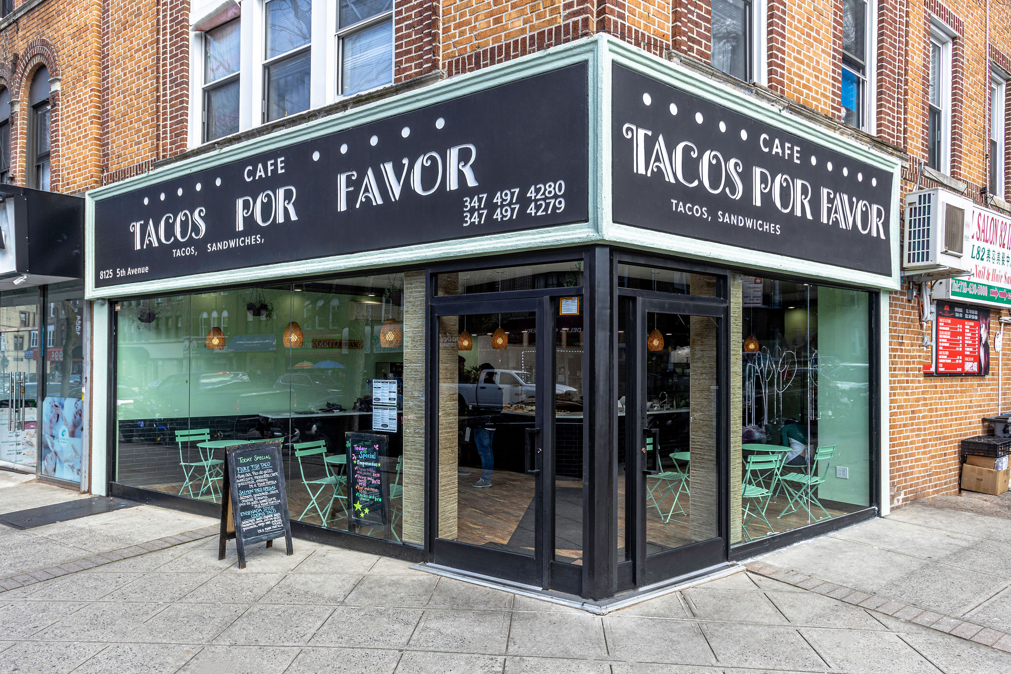 Tacos Por Favor Storefront